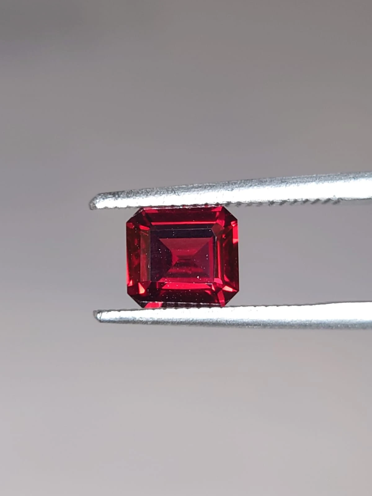 1.06ct Natural Rhodolite Garnet From Tanzania — view 5